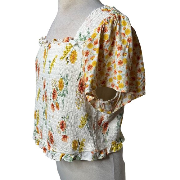 Torrid Women's Warm Sunset Floral Smocked Flutter Sleeve Crop Top Size 3 - Picture 3 of 13